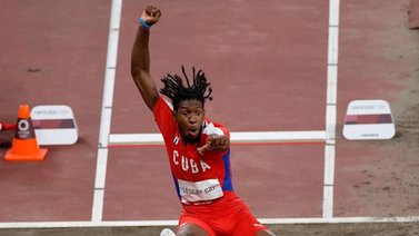 Campeón juvenil de atletismo cubano deserta en Europa