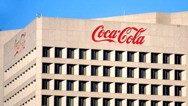 Coca-Cola suspendió todas sus operaciones en Rusia