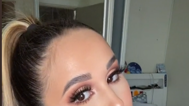 Mira como quedó esta tiktoker al tatuarse los labios (+Video)