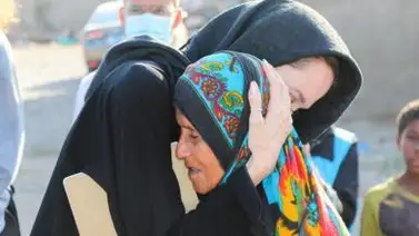 Angelina Jolie llegó a Yemen para ayudar a refugiados Angelina Jolie llegó a Yemen para ayudar a refugiados