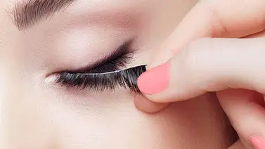 Pestañas postizas: hermosas pero peligrosas Pestañas postizas: hermosas pero peligrosas