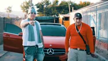 Dos cantantes balean, acuchillan y queman a venezolano en Chile