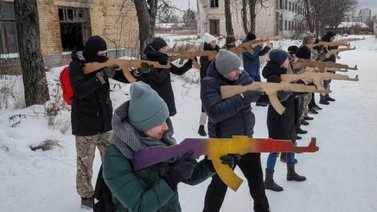 Ucrania aprobó proyecto de ley para permitir la posesión de armas a civiles