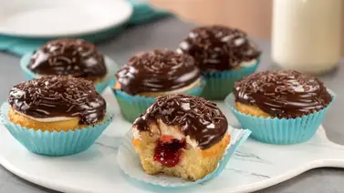 Ponquecitos de chocolate con relleno Ponquecitos de chocolate con relleno