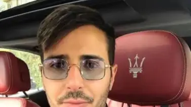 "El Estafador de Tinder" cobra $1.400 por mensajes personalizados "El Estafador de Tinder" cobra $1.400 por mensajes personalizados