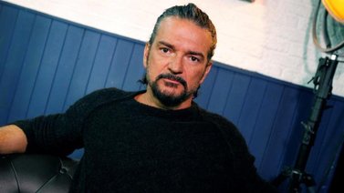 Ricardo Arjona derrocha complicidad en su escala musical en Sevilla