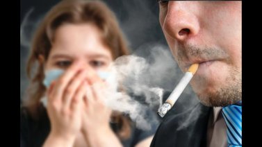 Cómo afecta el humo del cigarrillo al fumador pasivo