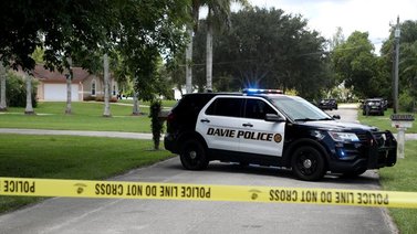 Hombre en Florida mata a tiros a su hija e hijo antes de quitarse la vida