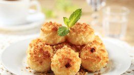 Macarrones de coco o cocadas caseras
