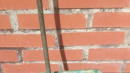Caraqueños toman medidas desesperadas para abastecerse de agua ante las fallas del servicio