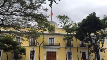 Gobierno cierra embajada venezolana en Guatemala