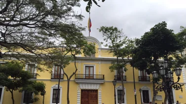 Gobierno cierra embajada venezolana en Guatemala