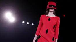 Herederos de Pierre Cardin buscan su hueco en la pasarela de París