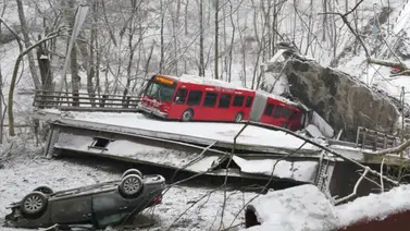 Al menos 10 heridos en el derrumbe del puente de Pittsburgh Al menos 10 heridos en el derrumbe del puente de Pittsburgh