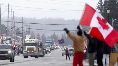 Camioneros protestan contra mandato de vacunación en Canadá Camioneros protestan contra mandato de vacunación en Canadá