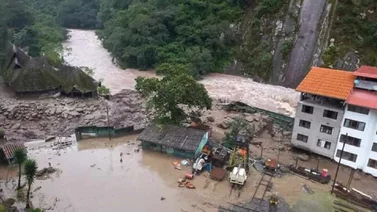 Evacuaron a más de 500 personas tras inundación en el Machu Picchu