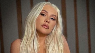 Christina Aguilera lanza su primer disco en español en dos décadas