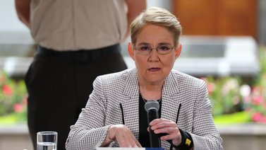 Gobierno de Ecuador considera "insólita" la condena de cárcel a un policía