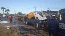 Dos fallecidos dejó volcamiento de una gandola en la ARC