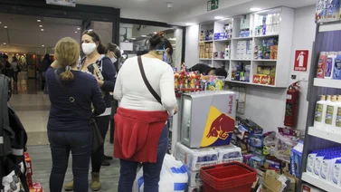 Venezolanos esperan quincenas menos ahorcadas para abril