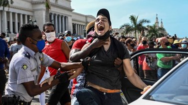 Juzgan en Cuba a 45 personas por protestas de julio