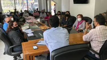 Vecinos entregaron propuestas a concejal de Baruta Vecinos entregaron propuestas a concejal de Baruta