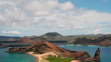 Ecuador con advertencia de tsunami en Galápagos por erupción en Tonga Ecuador con advertencia de tsunami en Galápagos por erupción en Tonga