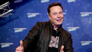 Elon Musk "acompañará" a 20 familias al sur de Chile