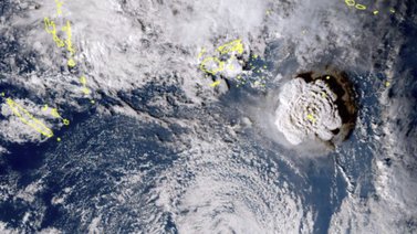 Tsunami golpea la costa oeste de EE.UU. y Canadá