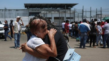 Motín en cárcel de México deja 56 reclusos heridos