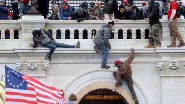 Justicia perseguirá a autores del asalto al Capitolio "a todos los niveles"