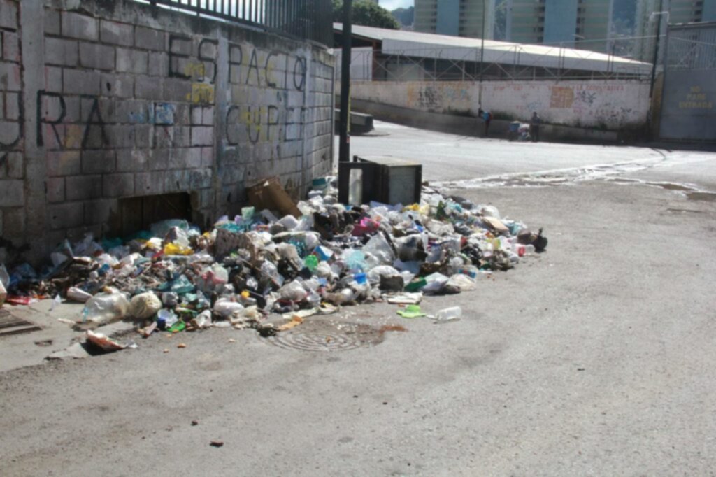 Caracas arranca el 2022 con basura en las calles Caracas arranca el 2022 con basura en las calles