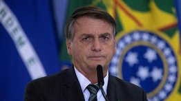 Corte Suprema investigará a Bolsonaro por vincular vacuna contra COVID con sida