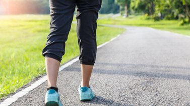 Caminar trae una variedad de beneficios para tu salud