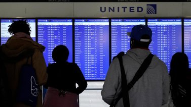 EEUU cancela 2.500 vuelos en el primer día de 2022