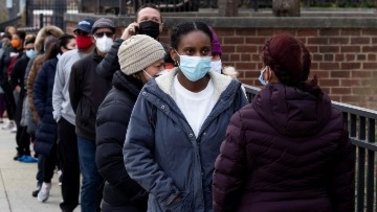 Ómicron multiplica los contagios en EEUU