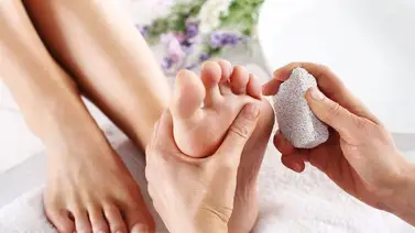 Una mujer pierde una pierna tras contraer una infección por una pedicura Una mujer pierde una pierna tras contraer una infección por una pedicura