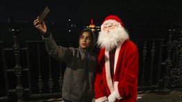 Por segundo año, el COVID ensombrece la Navidad