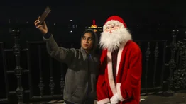 Por segundo año, el COVID ensombrece la Navidad