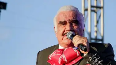 El nieto de Vicente Fernández muestra tatuaje en honor de su abuelo El nieto de Vicente Fernández muestra tatuaje en honor de su abuelo