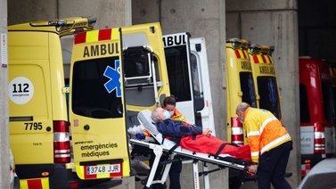 España registra nuevo récord de contagios de COVID con casi 73.000 en un día