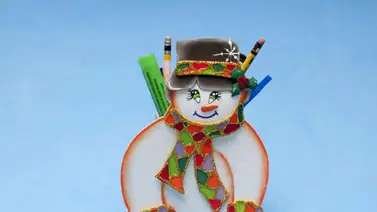 Realiza un portalápices con un personaje navideño Realiza un portalápices con un personaje navideño