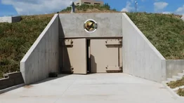"Survival": Increíble rascacielos subterráneo de lujo para la llegada del Apocalipsis (+Fotos)
