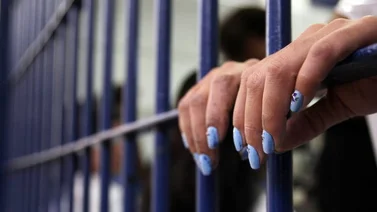 Arrestan a mujer que envenenó a su novio por hablar demasiado