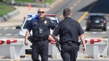 Policía de Florida detiene a una joven por amenazas en redes sociales