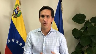 Luis Aguilar se reúne con comerciantes de Baruta