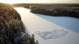 Arquitecto crea arte efímero en lago congelado de Finlandia