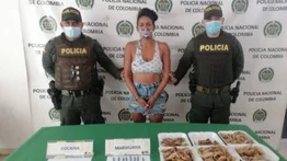 Detienen a una venezolana por ocultar droga en los huesos de un pollo asado en Colombia