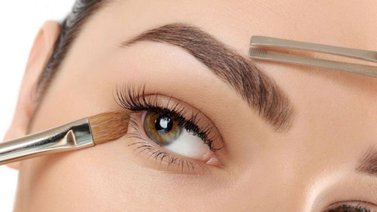 Ventajas y desventajas de tatuarse las cejas