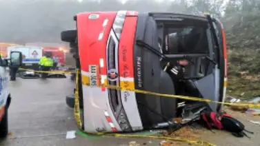 Terrible accidente en Ecuador deja al menos 18 fallecidos y 25 heridos Terrible accidente en Ecuador deja al menos 18 fallecidos y 25 heridos